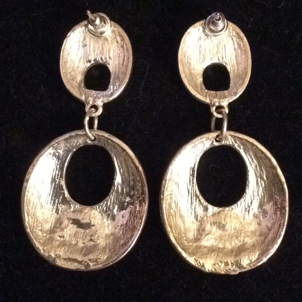 🌹White enamel and rhinestone silver drop earrings - Picture 2 of 3